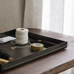 Nordal Kodiak Dienblad Vierkant Zwart - 69923 5 Nordal Kodiak Dienblad Vierkant Zwart - 69923 -Kwaliteitsmeubelwinkel nordal kodiak dienblad vierkant zwart 69923 2