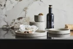 Kwaliteitsmeubelwinkel -Kwaliteitsmeubelwinkel nordal vinga dienblad large bruin marmer 1