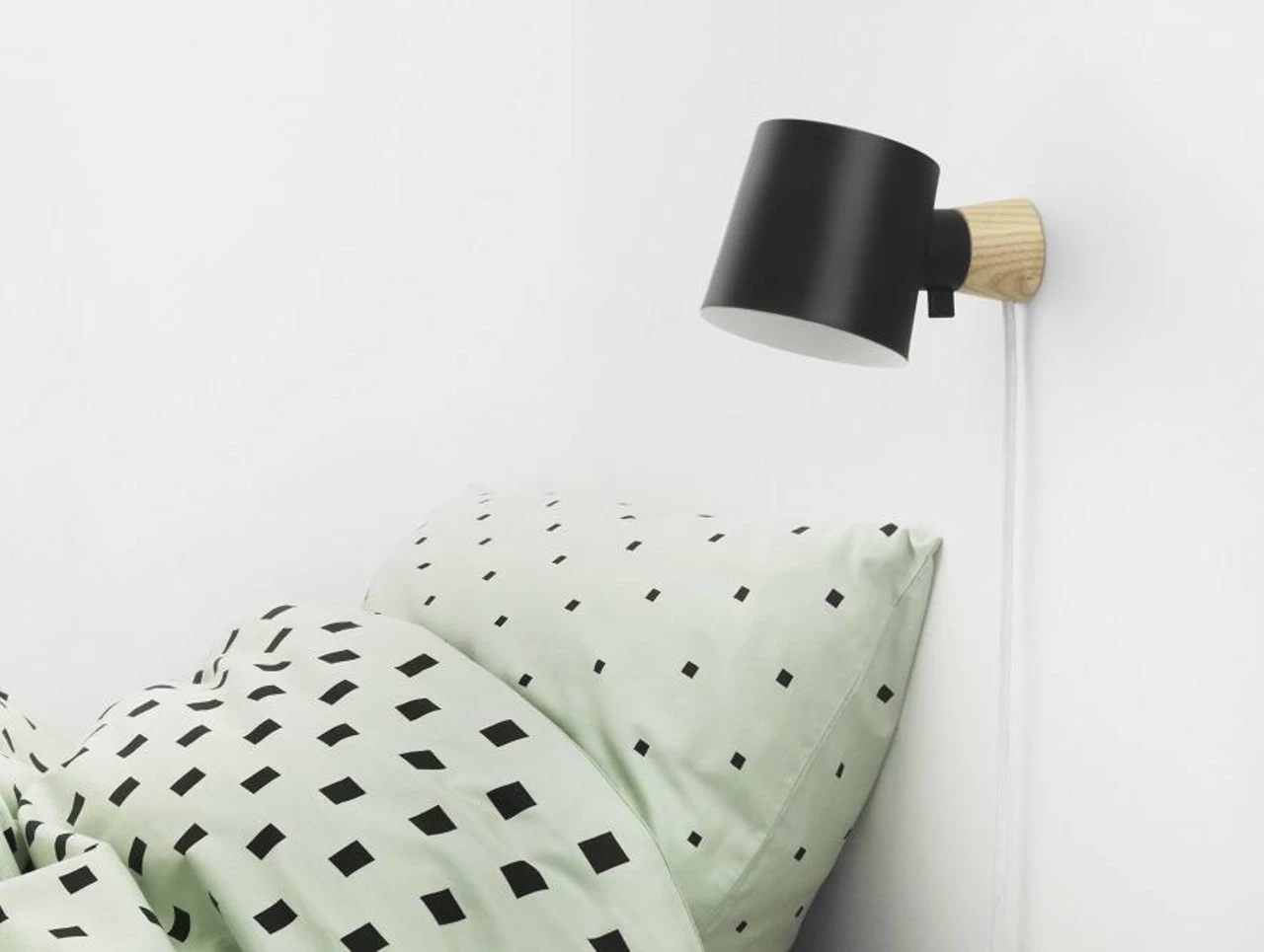 Normann Copenhagen Rise Wandlamp Zwart 4 Normann Copenhagen Rise Wandlamp Zwart - Afbeelding 4