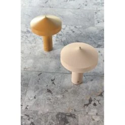 OYOY Hatto Tafellamp Saffraan - L300698 13 OYOY Hatto Tafellamp Saffraan - L300698 -Kwaliteitsmeubelwinkel oyoy hatto tafellamp saffraan l300698 6