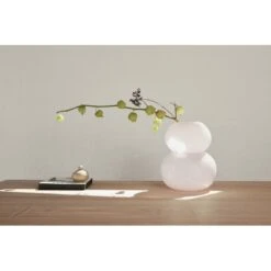 OYOY Lasi Vaas Roze -L300300 6 OYOY Lasi Vaas Roze -L300300 -Kwaliteitsmeubelwinkel oyoy lasi vaas roze l300300 2